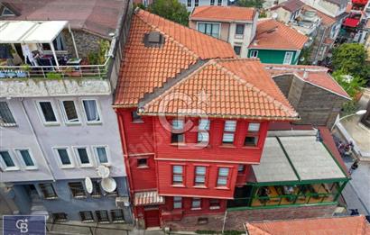 Üsküdar merkezde satılık dükkan ve bina. takasa açık.