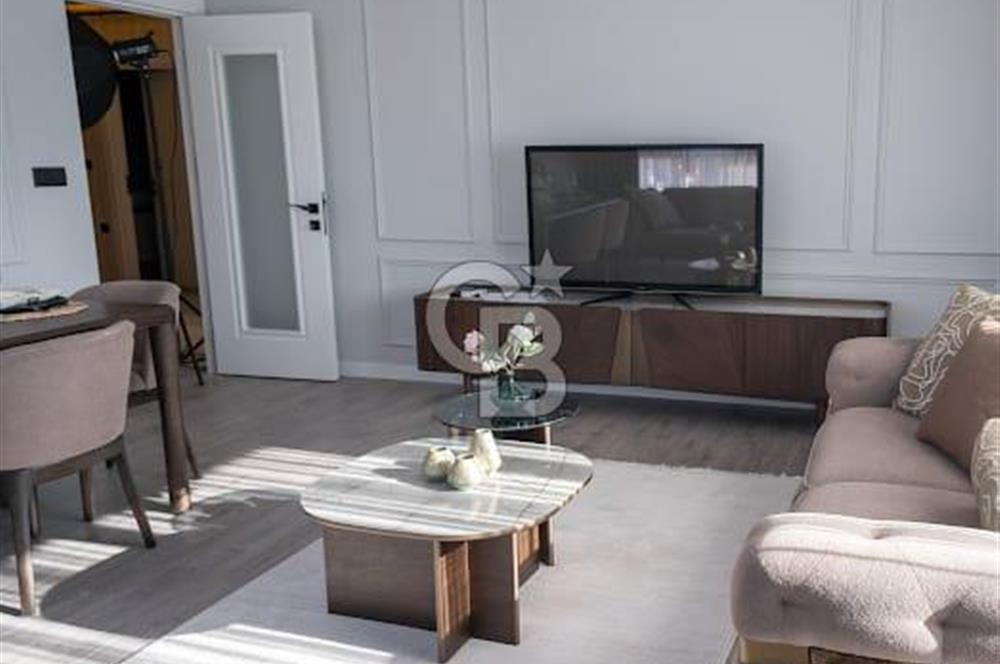 YENİFOÇA'DA SATILIK GENİŞ 2+1 DAİRE!!!