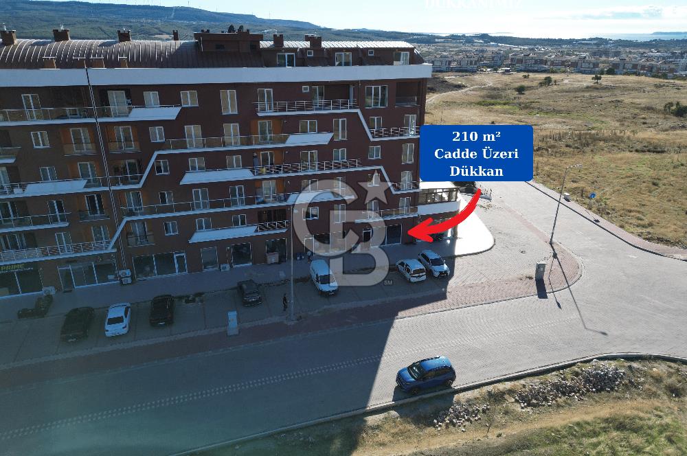 ÇANAKKALE KEPEZ KORUKENT SİTESİNDE CADDE ÜZERİ SATILIK DÜKKAN 