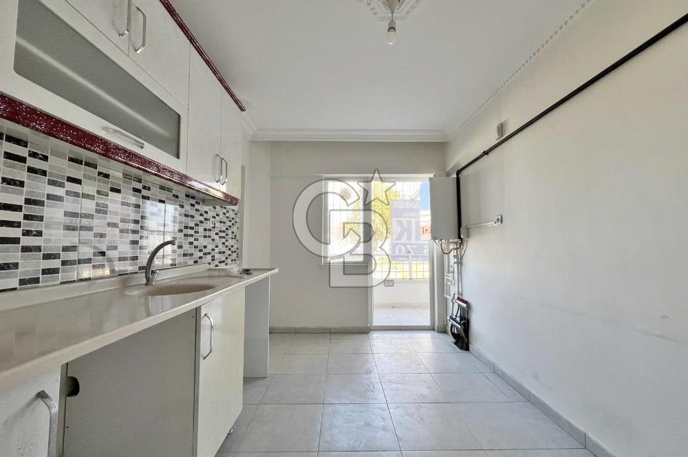 ANA CADDE YAKINI ARA KAT MASRAFSIZ CEPHELERİ AÇIK 2+1 DAİRE