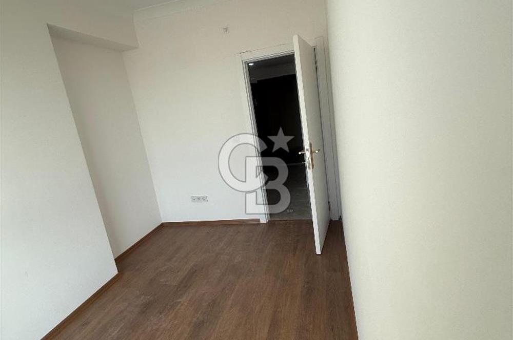 Bahçeşehir Hayat Park 2 Sitesi Satılık 2+1 Daire