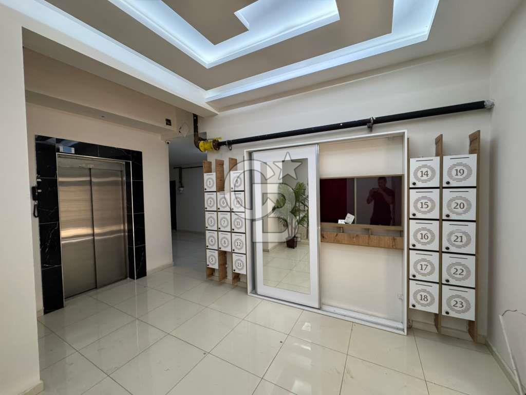 Bayraklı Körfez Mahallesinde Havuzlu Site İçerisinde Satılık 2+1