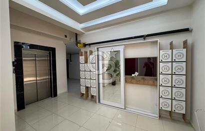Bayraklı Körfez Mahallesinde Havuzlu Site İçerisinde Satılık 2+1