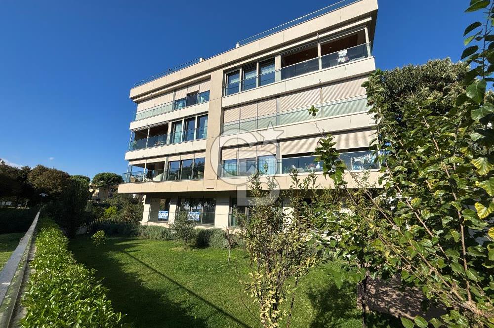 CADDEBOSTAN SAHİLDE FULL DENİZ MANZARALI 380m2 7+2 BAHÇE DUBLEKS 