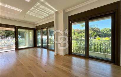 CADDEBOSTAN SAHİLDE FULL DENİZ MANZARALI 380m2 7+2 BAHÇE DUBLEKS 