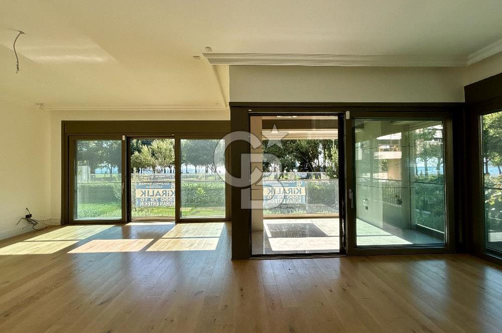 CADDEBOSTAN SAHİLDE FULL DENİZ MANZARALI 380m2 7+2 BAHÇE DUBLEKS 