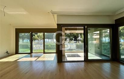 CADDEBOSTAN SAHİLDE FULL DENİZ MANZARALI 380m2 7+2 BAHÇE DUBLEKS 