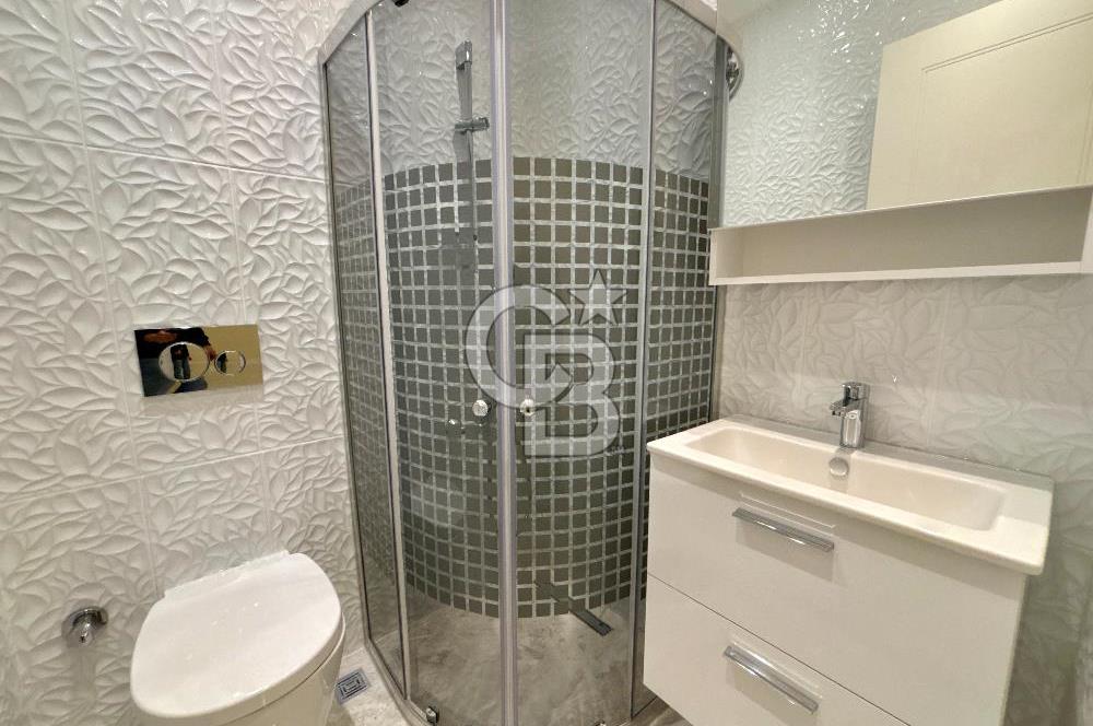 CADDEBOSTAN SAHİLDE FULL DENİZ MANZARALI 380m2 7+2 BAHÇE DUBLEKS 