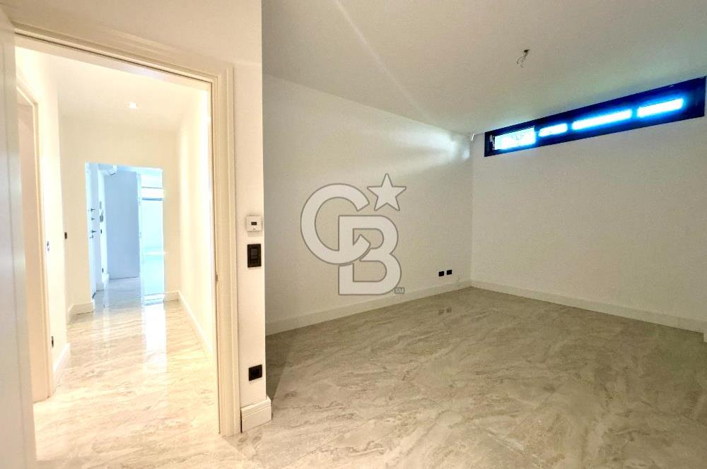 CADDEBOSTAN SAHİLDE FULL DENİZ MANZARALI 380m2 7+2 BAHÇE DUBLEKS 