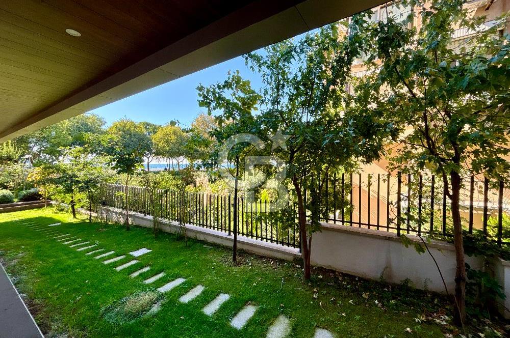 CADDEBOSTAN SAHİLDE FULL DENİZ MANZARALI 380m2 7+2 BAHÇE DUBLEKS 