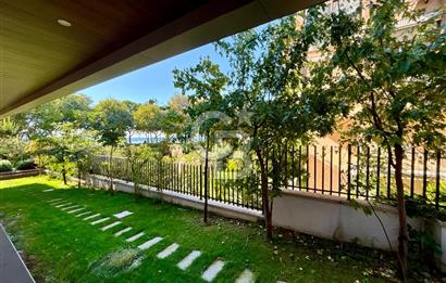 CADDEBOSTAN SAHİLDE FULL DENİZ MANZARALI 380m2 7+2 BAHÇE DUBLEKS 