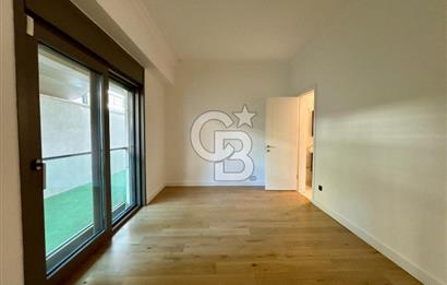 CADDEBOSTAN SAHİLDE FULL DENİZ MANZARALI 380m2 7+2 BAHÇE DUBLEKS 