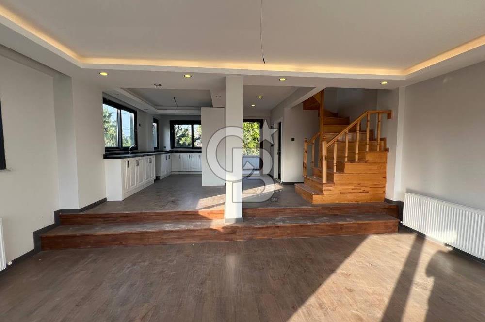 Beylıkdüzü Full Deniz Manzaralı 6+2 Tripleks Villa