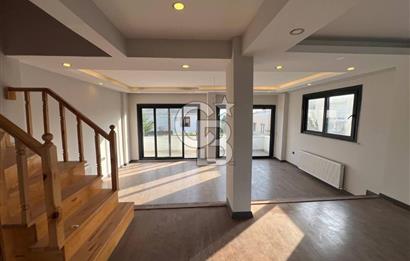 Beylıkdüzü Full Deniz Manzaralı 6+2 Tripleks Villa