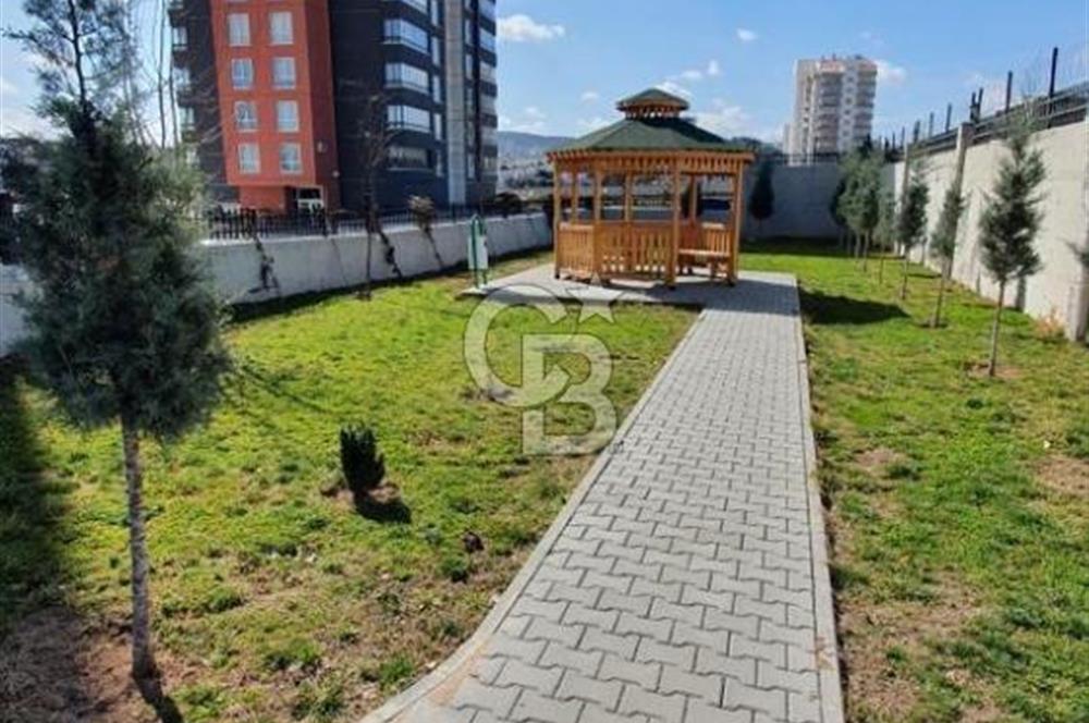 YENİ BAĞLICA'DA MERKEZİ KONUMDA, KİLERLİ,GİYİNME ODALI 4+1 DAİRE