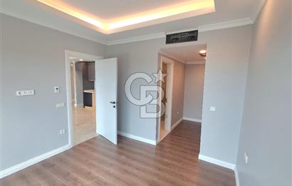 Arnavutköy Durusu'da Satılık Tripleks Villa, Göl Manzaralı