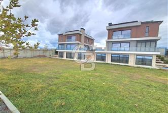 Satılık İkiz Villa (Tripleks) Göl Manzaralı. Arnavutköy - Durusu