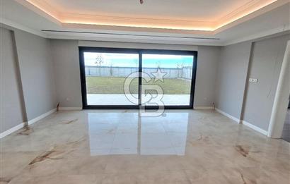Arnavutköy Durusu'da Satılık Tripleks Villa, Göl Manzaralı