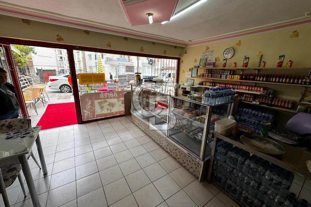 3.2 M CİROLU/İLKOKULA CEPHE/ARAÇ TAKASLI/YOĞUN MÜŞTERİLİ PASTANE