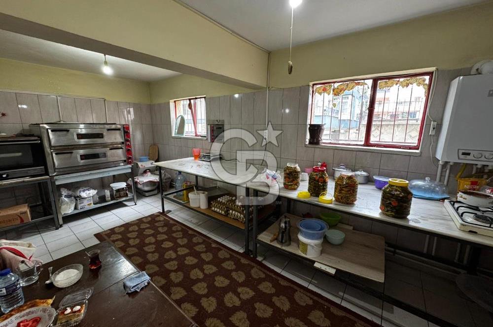 3.2 M CİROLU/İLKOKULA CEPHE/ARAÇ TAKASLI/YOĞUN MÜŞTERİLİ PASTANE