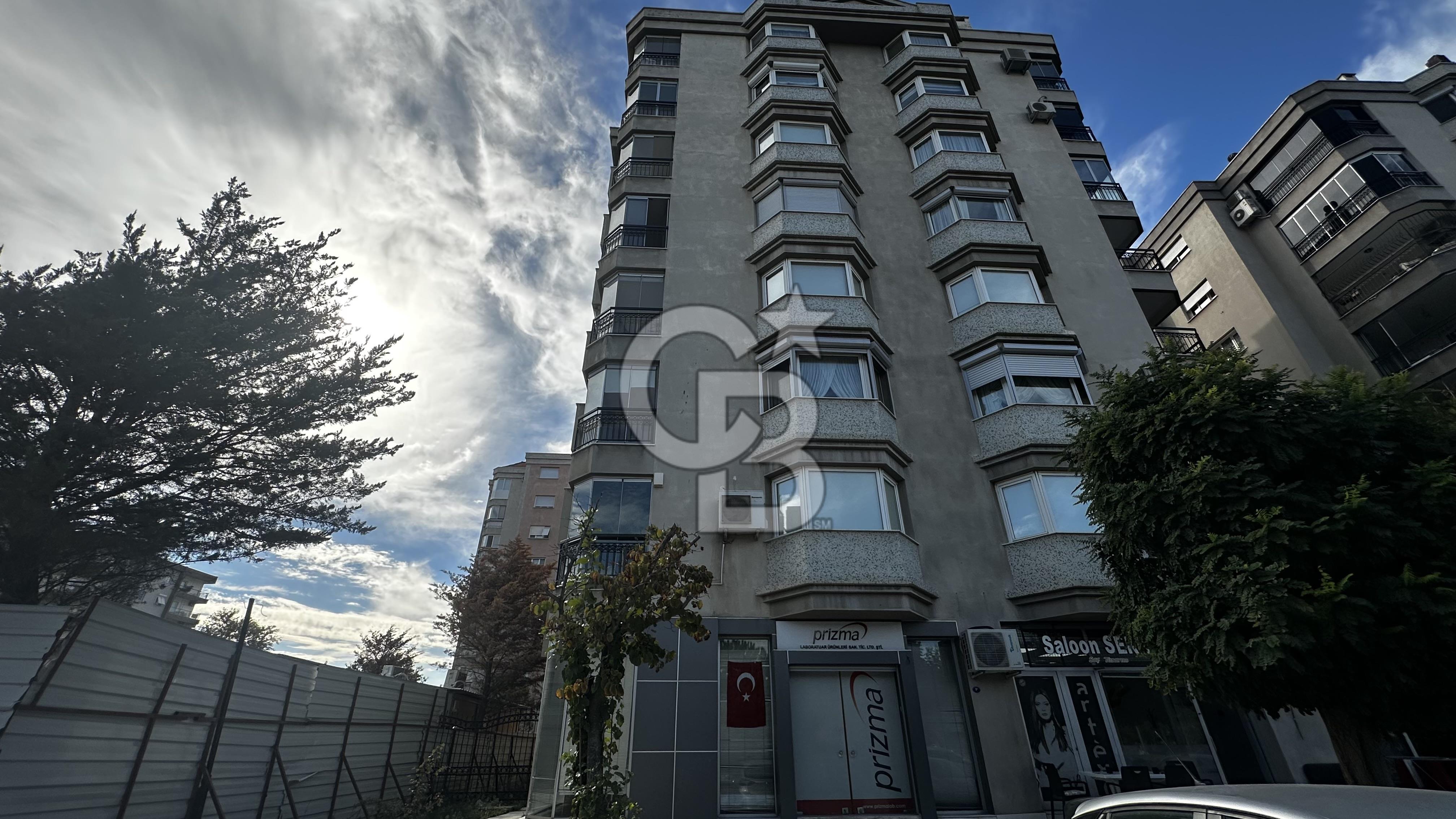 İzmir Bayraklı Manavkuyu’da SATILIK 161 m2 Dükkan