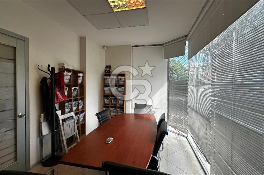 İzmir Bayraklı Manavkuyu’da SATILIK 161 m2 Dükkan