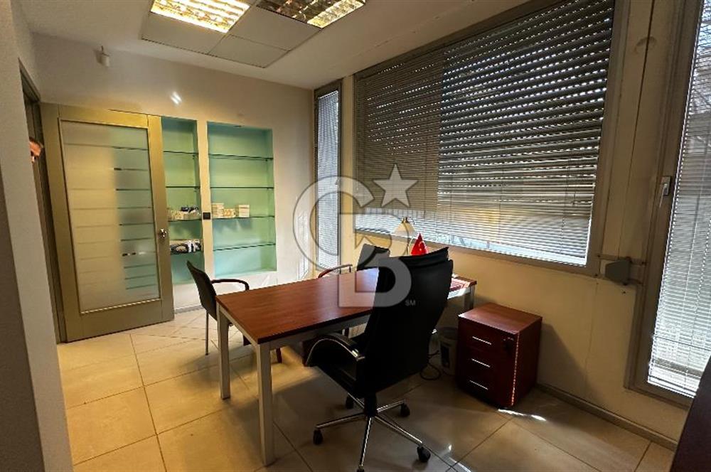 İzmir Bayraklı Manavkuyu’da SATILIK 161 m2 Dükkan