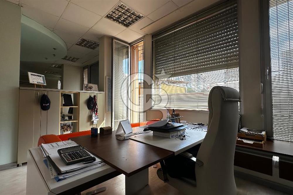 İzmir Bayraklı Manavkuyu’da SATILIK 161 m2 Dükkan