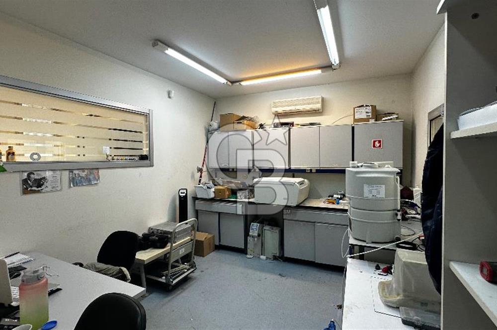 İzmir Bayraklı Manavkuyu’da SATILIK 161 m2 Dükkan
