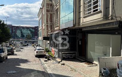 Çift Cepheli Metrobüse ve E-5'e 100mt Kiralık Dükkan