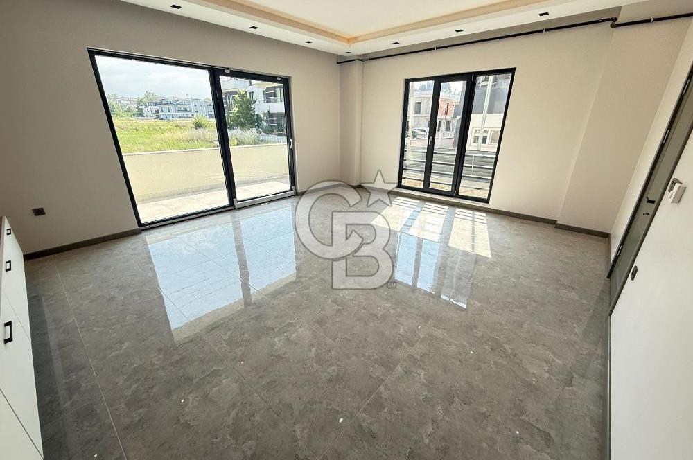BAŞİSKELE DAMLAR'DA OTURUMA HAZIR SATILIK VİLLA CB TOWER