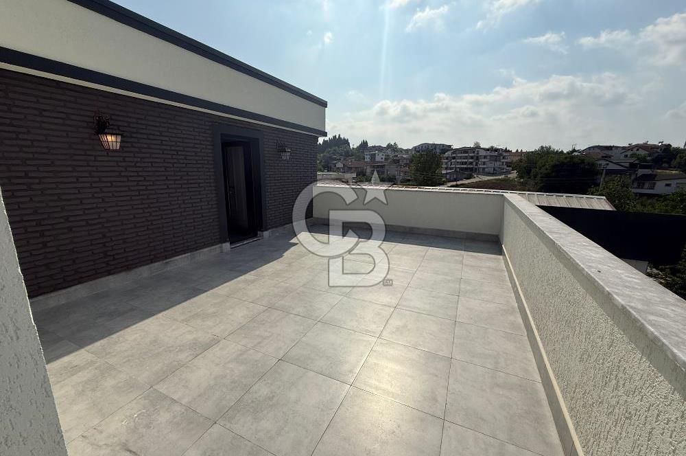 BAŞİSKELE DAMLAR'DA OTURUMA HAZIR SATILIK VİLLA CB TOWER