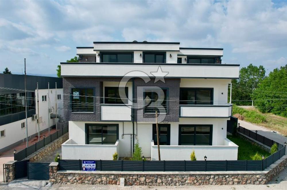 BAŞİSKELE DAMLAR'DA OTURUMA HAZIR SATILIK VİLLA CB TOWER