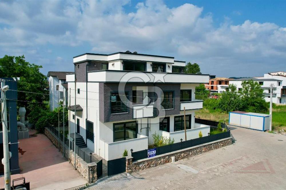 BAŞİSKELE DAMLAR'DA OTURUMA HAZIR SATILIK VİLLA CB TOWER