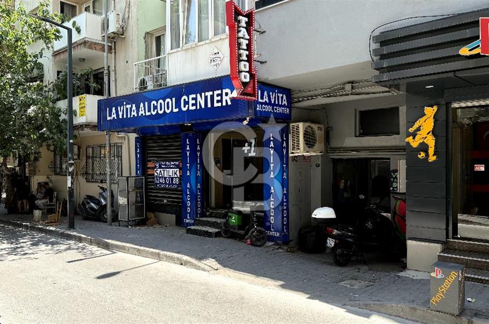 Bornovanın En İşlek Noktasında Küçük Parkta Kiralık Dükkan