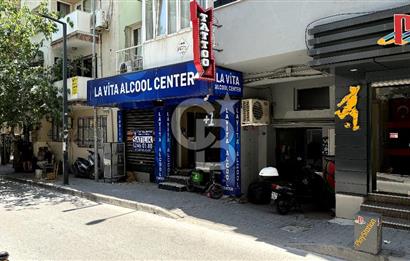 Bornovanın En İşlek Noktasında Küçük Parkta Kiralık Dükkan