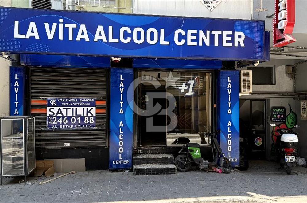 Bornovanın En İşlek Noktasında Küçük Parkta Kiralık Dükkan