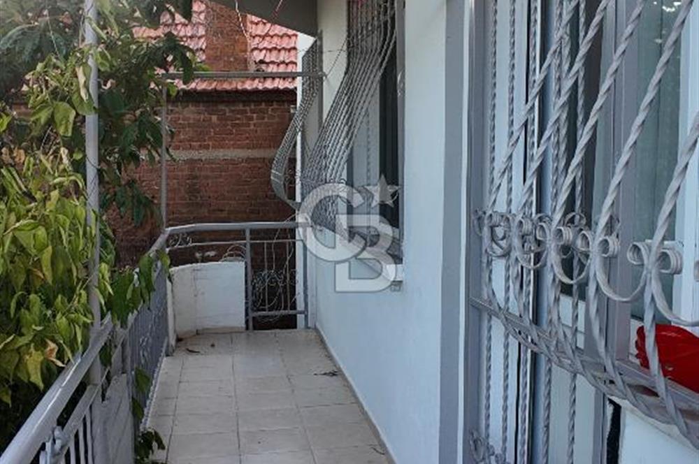 BUCA KIRKLAR KÖYÜ’NDE SÖMİNELİ, BAHÇELİ SATILIK MÜSTAKİL KÖY EVİ