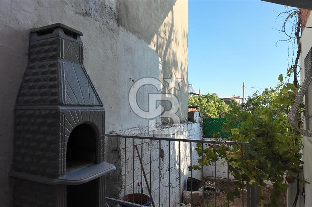BUCA KIRKLAR KÖYÜ’NDE SÖMİNELİ, BAHÇELİ SATILIK MÜSTAKİL KÖY EVİ