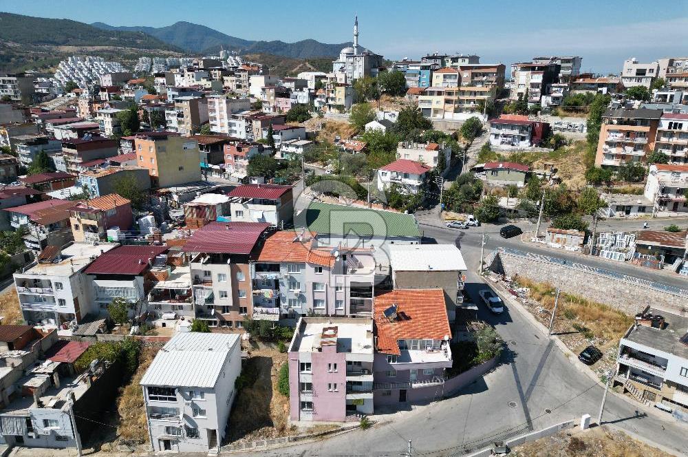 UMUT MAHALLESİ’NDE KOMPLE SATILIK 3 KATLI BİNA