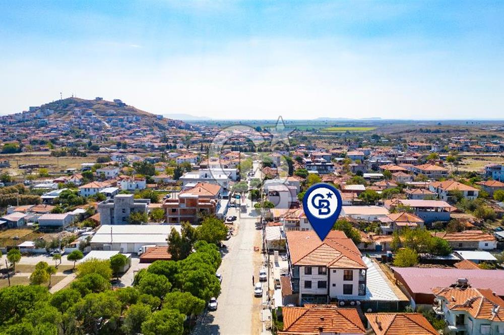 Foça Yenibağarası Mah. Ana Cadde Üzerinde Satılık Dükkan