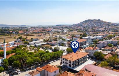 Foça Yenibağarası Mah. Ana Cadde Üzerinde Satılık Dükkan