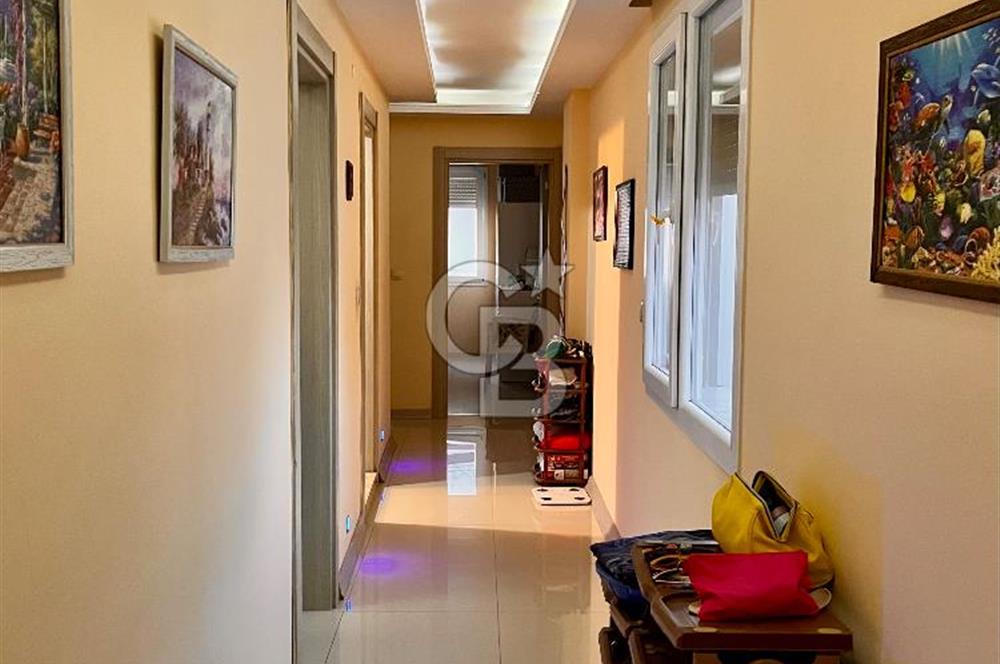 Seferihisar Hıdırlık Köşe Konumda 3+1 Satılık Daire