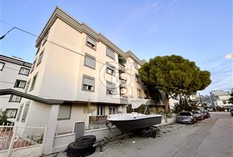 Seferihisar Hıdırlık Köşe Konumda 3+1 Satılık Daire