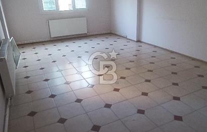 Metroya 5 dk | 140 m² Net | Çift Cephe – Yatırıma Uygun