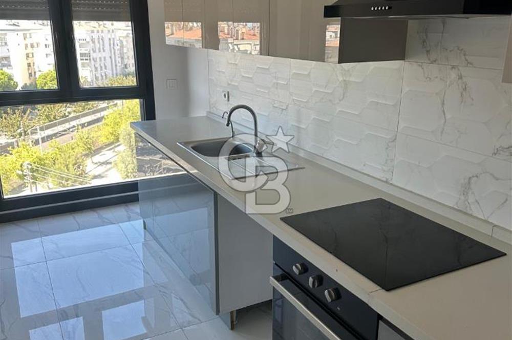 Karşıyaka Nergis’te Satılık Lüks 3+1 Daire