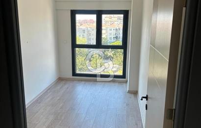Karşıyaka Nergis’te Satılık Lüks 3+1 Daire