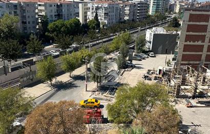 Karşıyaka Nergis’te Satılık Lüks 3+1 Daire