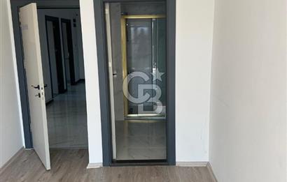 Karşıyaka Nergis’te Satılık Lüks 3+1 Daire