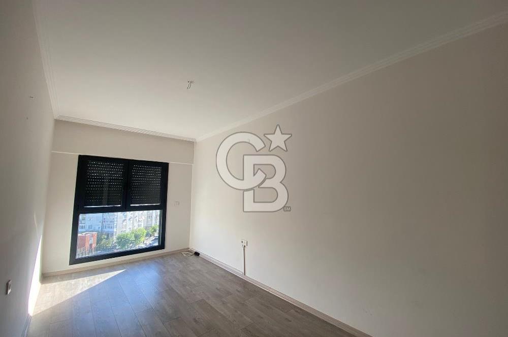 Karşıyaka Nergis’te Satılık Lüks 3+1 Daire